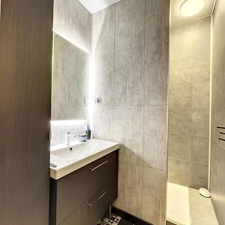 Апартаменты T1 Tres Fonctionnel Tennis Village Piscine, Ping Pong, Citypark, Boulodrome