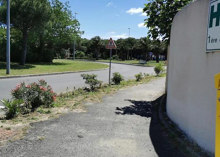 아파트 T1 Tres Fonctionnel Tennis Village Piscine, Ping Pong, Citypark, Boulodrome 아그